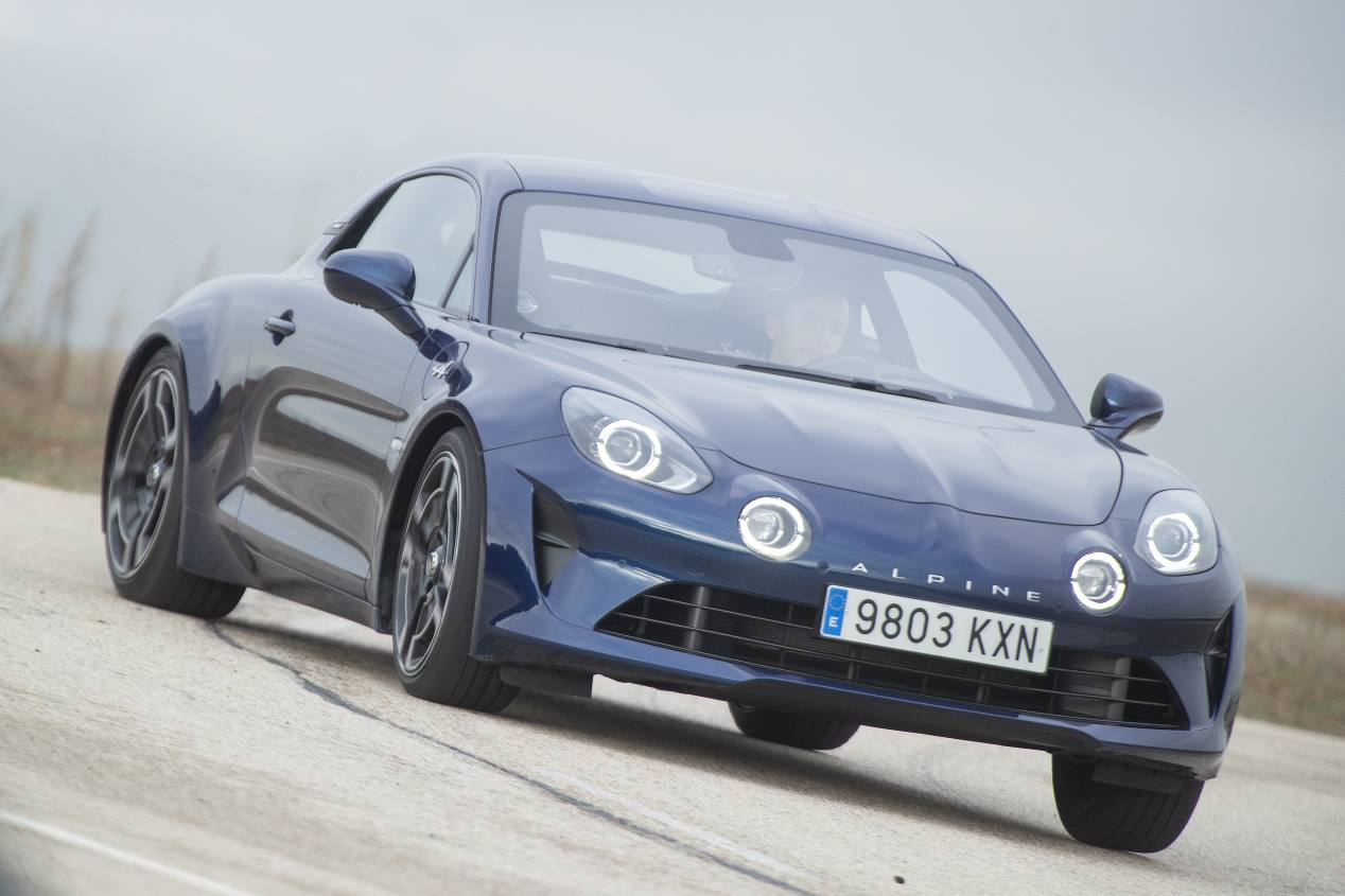 Comparativa Alpine A110 vs Toyota GR Supra: deportivos de pura raza