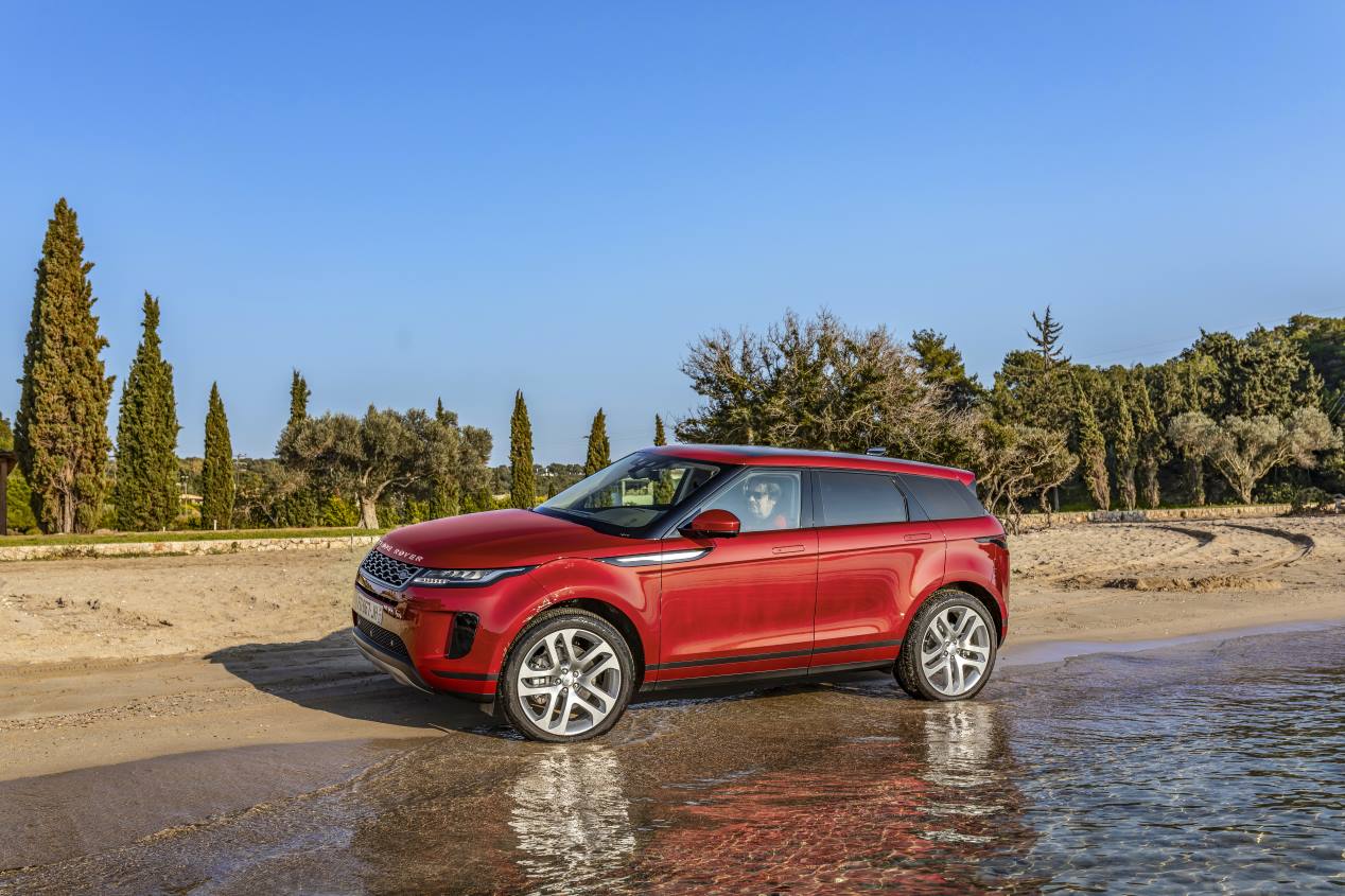 Range Rover Evoque por el Peloponeso griego