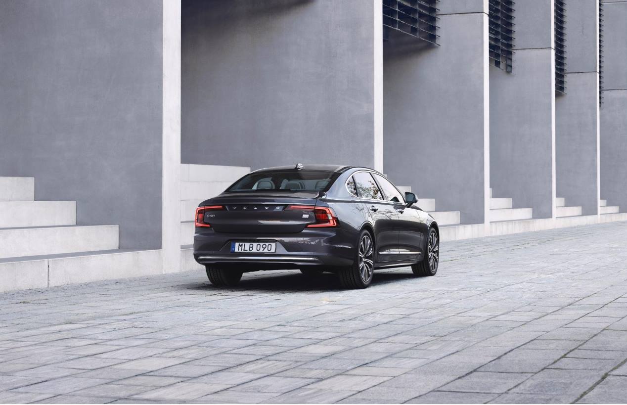 Los Volvo S90 y V90/V90 Cross Country, en imágenes
