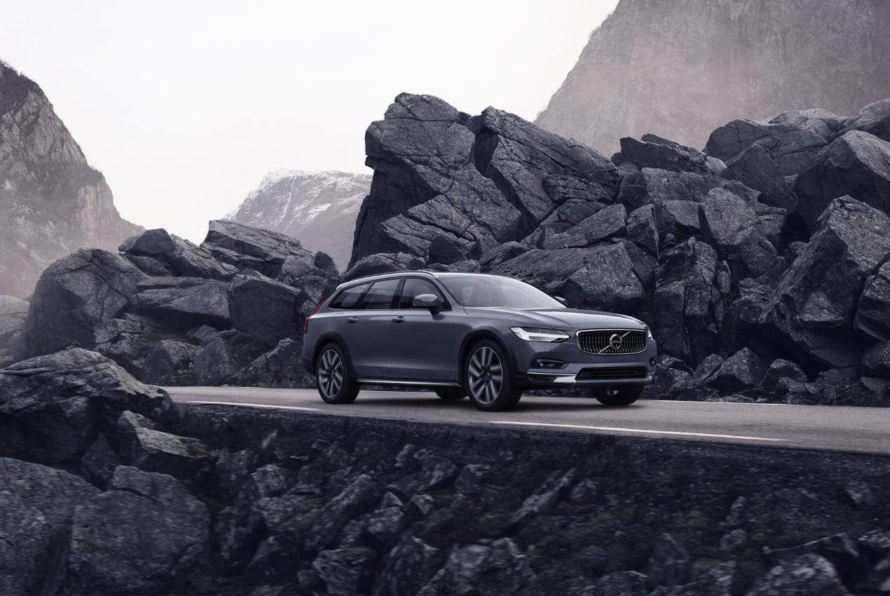 Los Volvo S90 y V90/V90 Cross Country, en imágenes