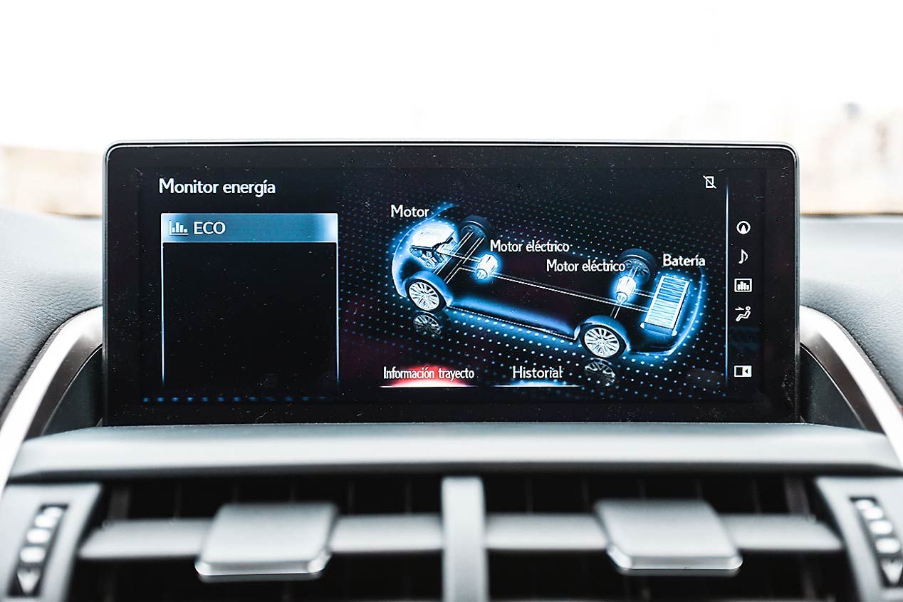 Novedades de equipamiento para el Lexus NX 300h 2020