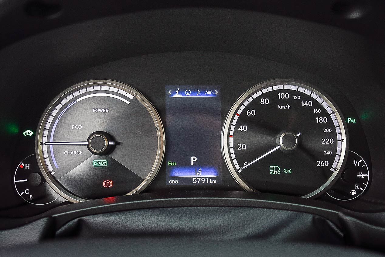 Novedades de equipamiento para el Lexus NX 300h 2020
