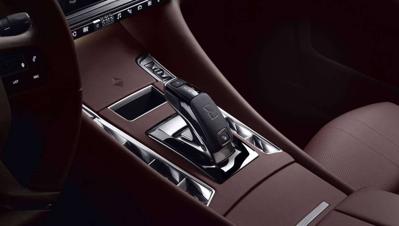 DS 9: la nueva berlina de lujo, en imágenes
