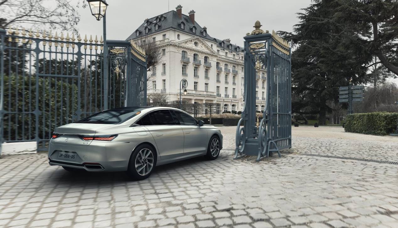 DS 9: la nueva berlina de lujo, en imágenes