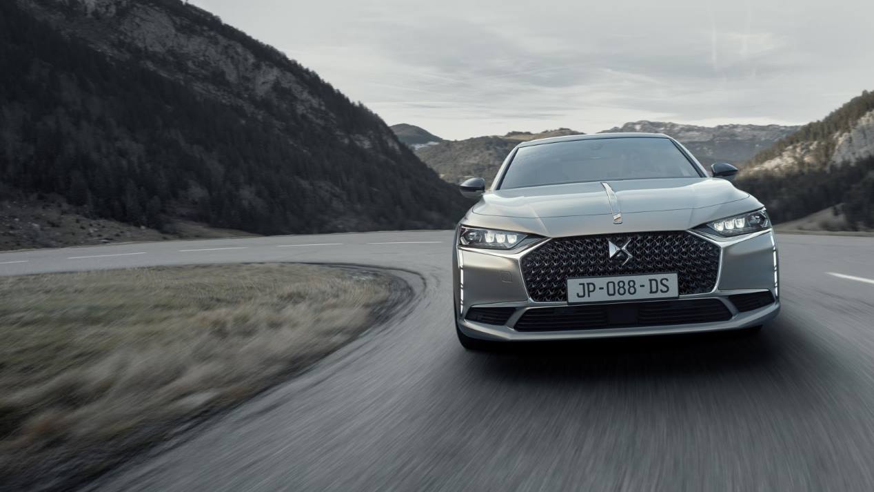DS 9: la nueva berlina de lujo, en imágenes