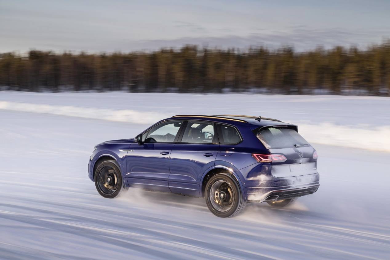 VW Touareg R: la versión más potente del SUV, híbrida plug-in