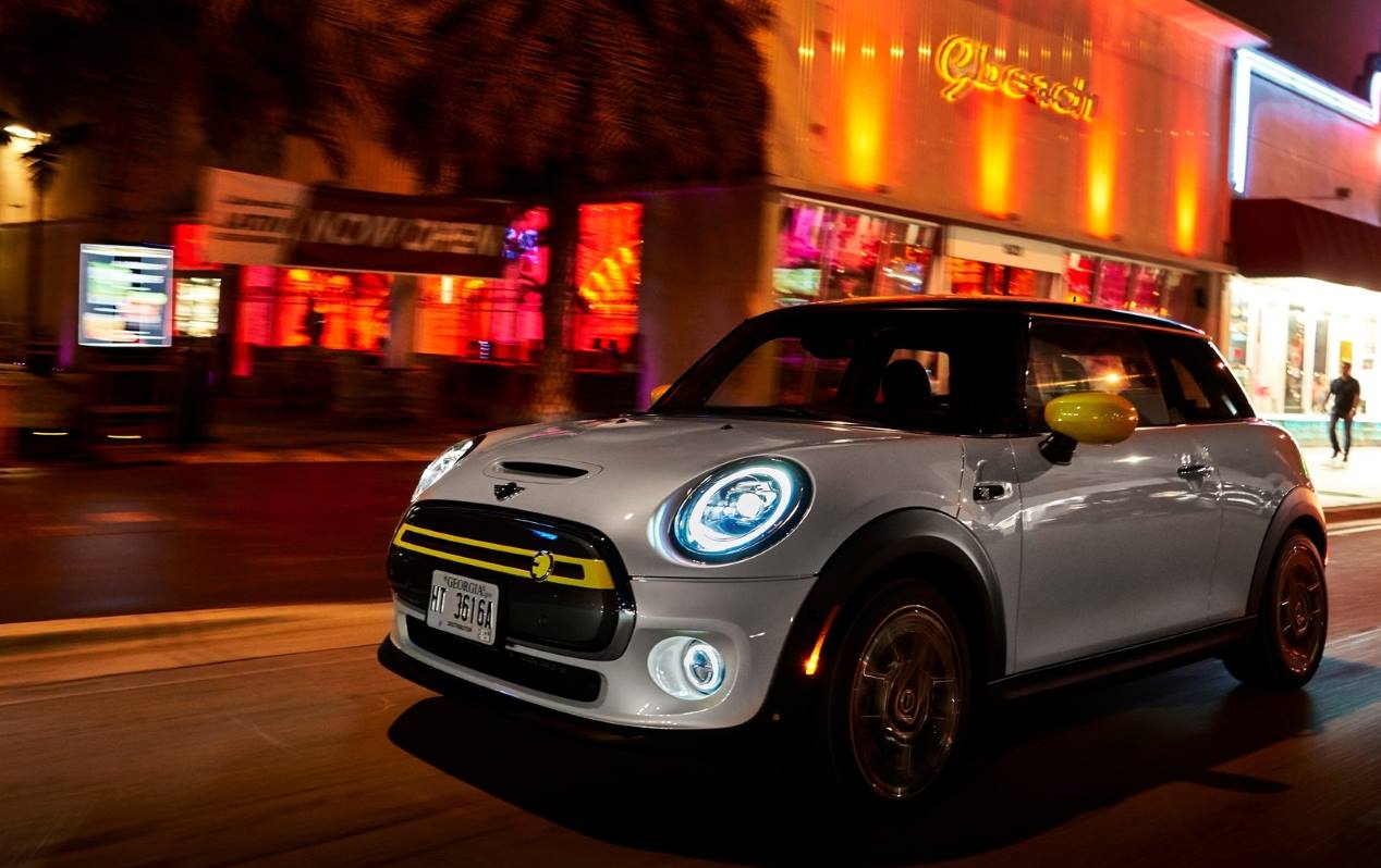 El Mini Cooper SE eléctrico, ya a la venta en España