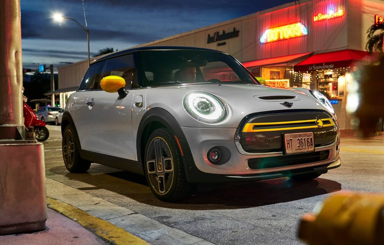El Mini Cooper SE eléctrico, ya a la venta en España