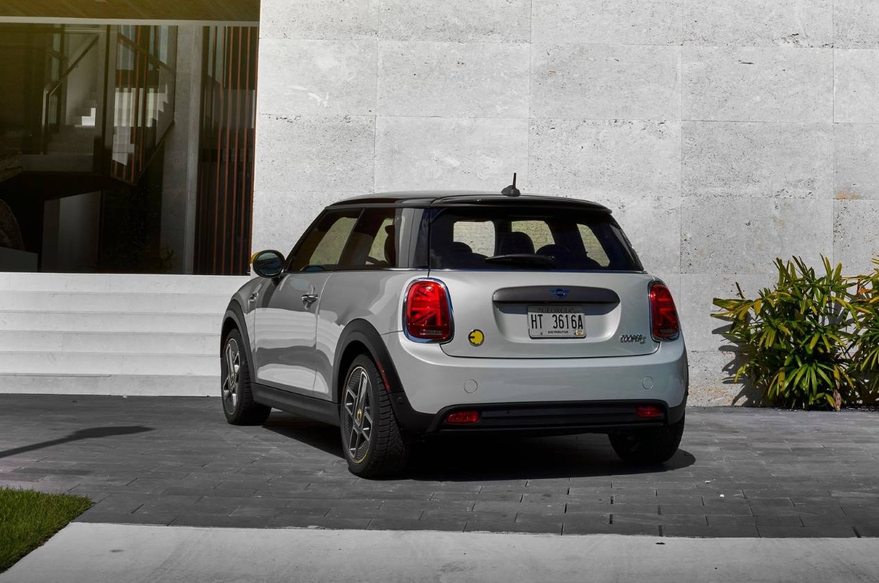 El Mini Cooper SE eléctrico, ya a la venta en España