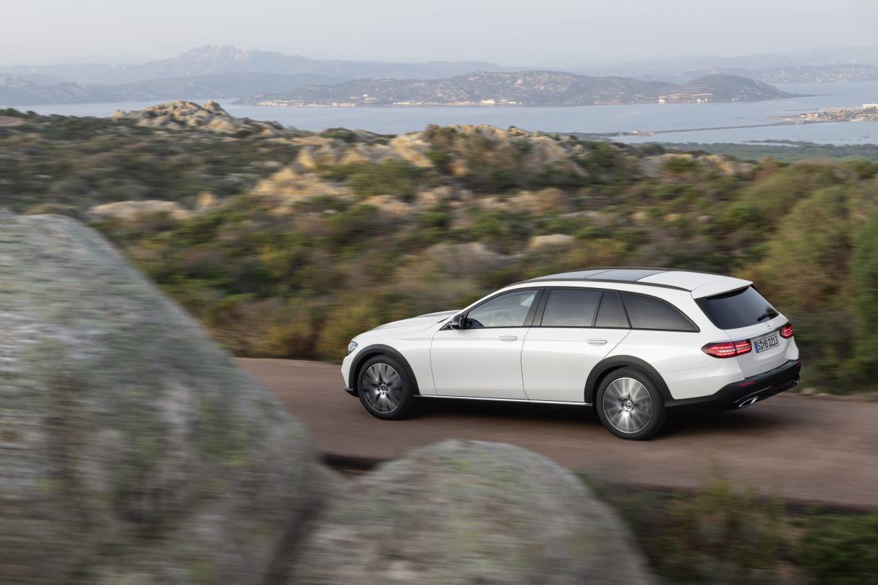 Mercedes Clase E 2020: las mejores imágenes oficiales de la renovada berlina