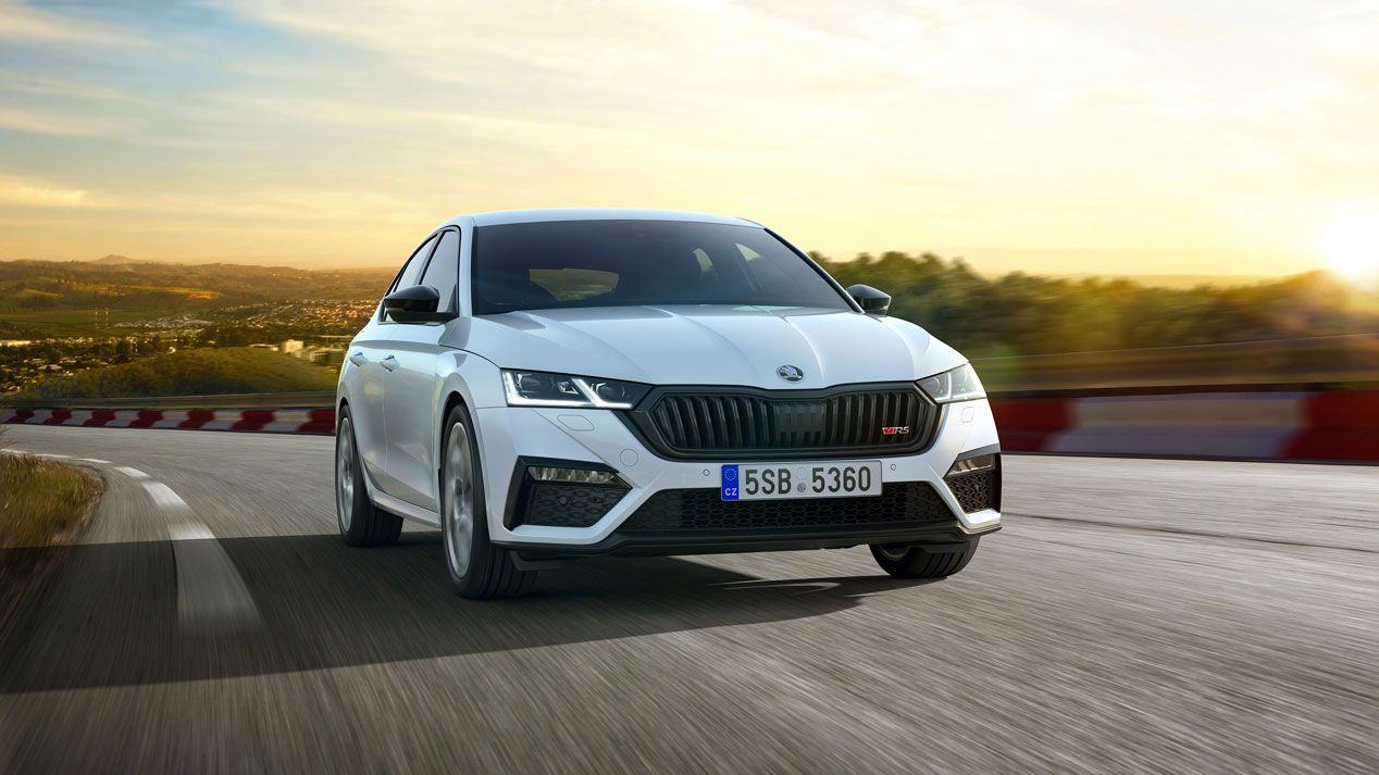 Skoda Octvia RS iV, las mejores fotos de la nueva berlina deportiva e híbrida enchufable