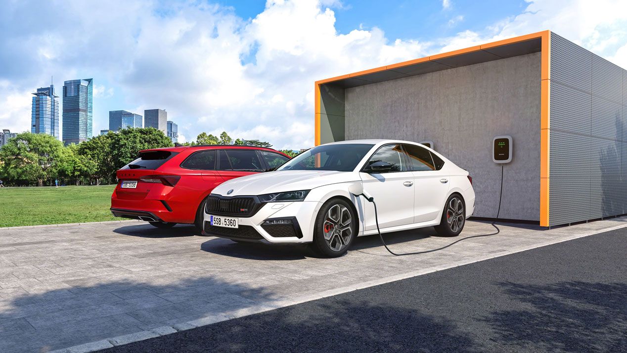 Skoda Octvia RS iV, las mejores fotos de la nueva berlina deportiva e híbrida enchufable