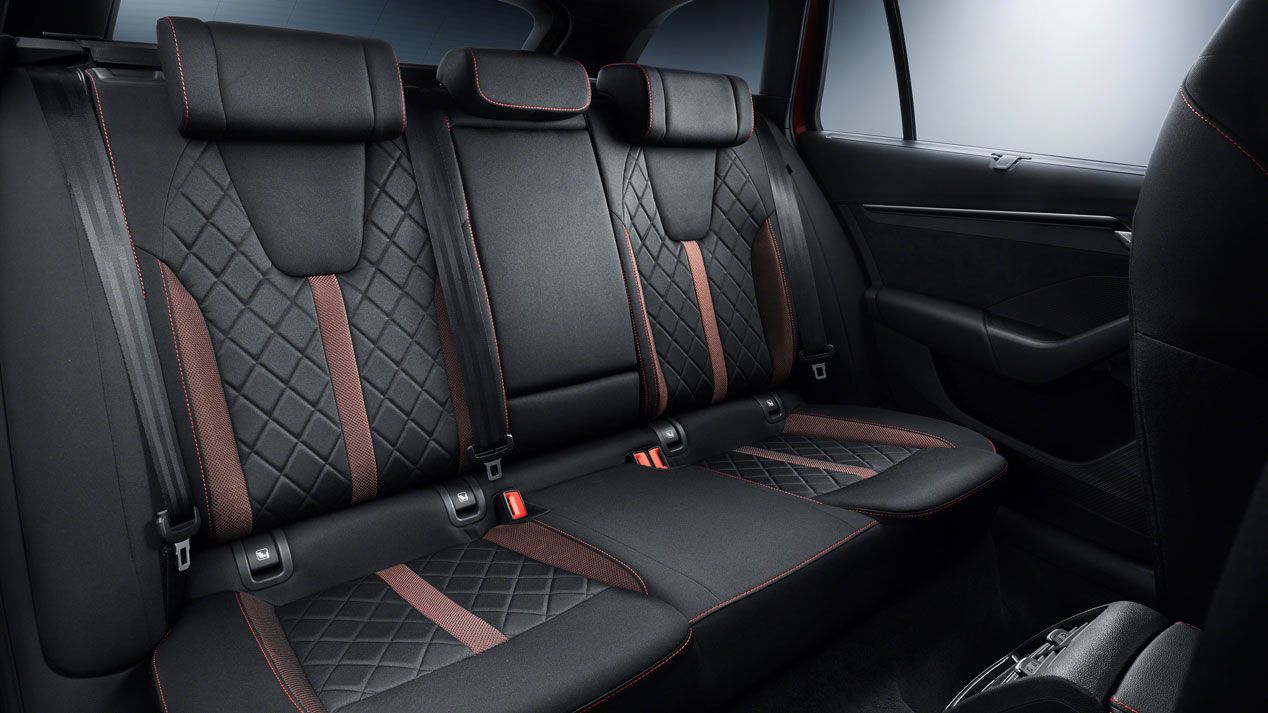Skoda Octvia RS iV, las mejores fotos de la nueva berlina deportiva e híbrida enchufable
