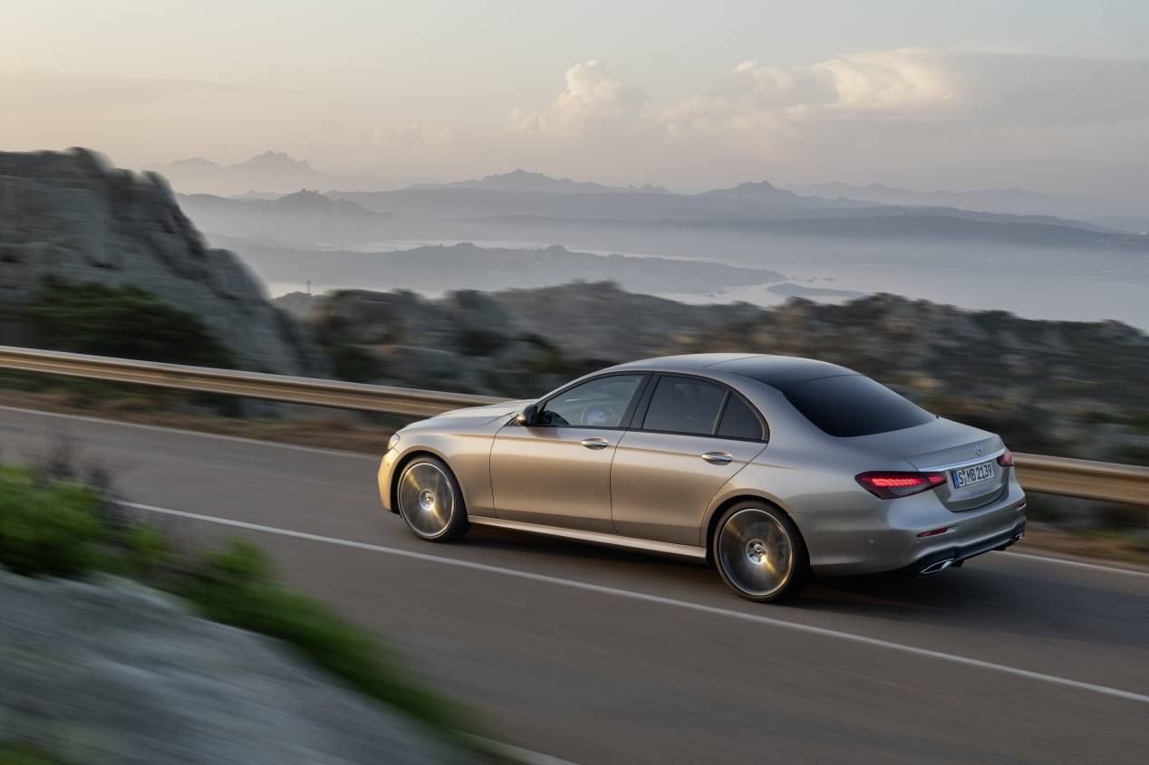 Mercedes Clase E 2020: las mejores imágenes oficiales de la renovada berlina