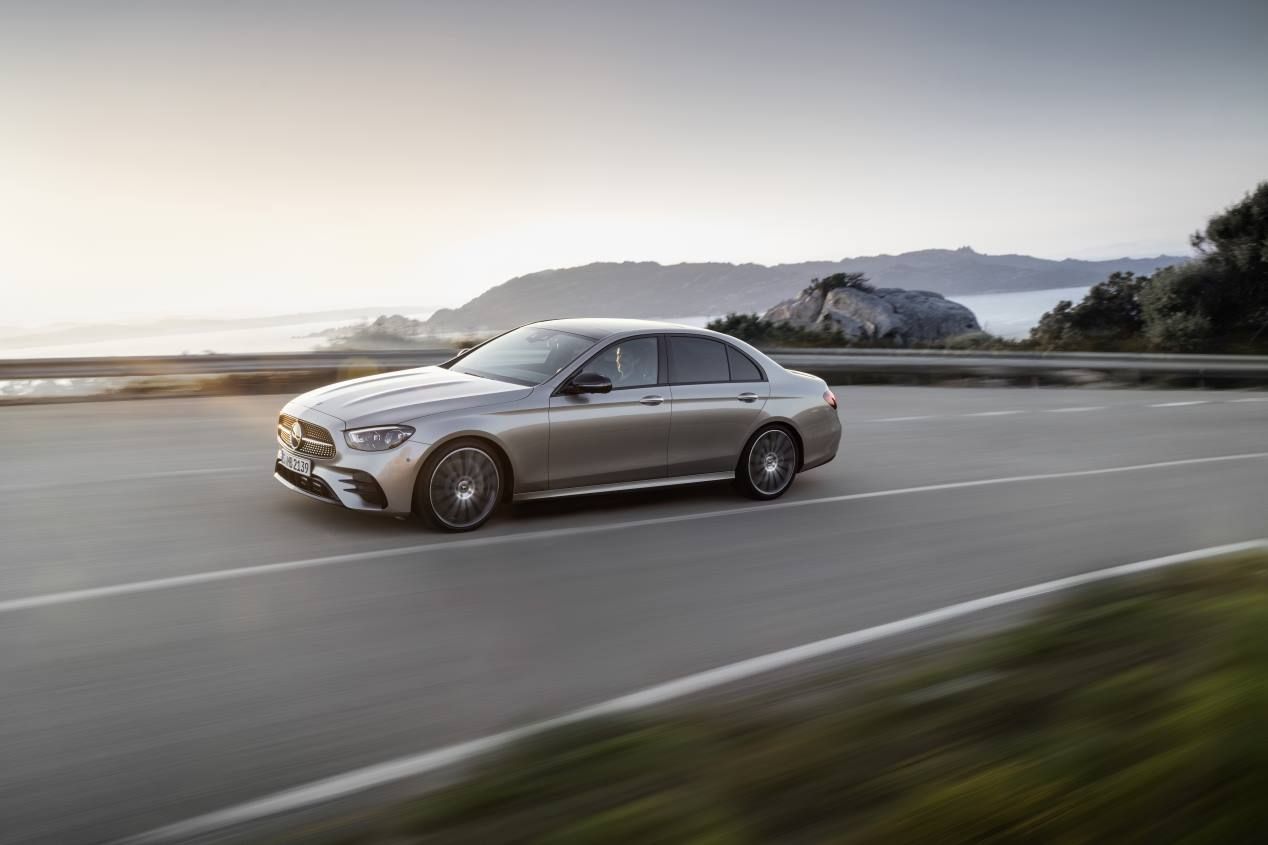 Mercedes Clase E 2020: las mejores imágenes oficiales de la renovada berlina