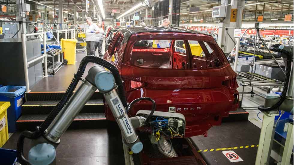 Estos son los perfiles profesionales que pedirá las industria automovilísticas