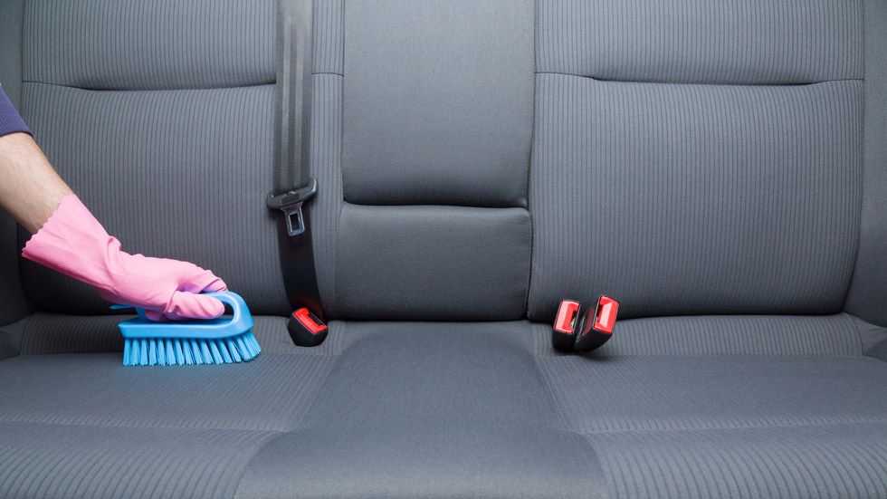 Cómo desinfectar bien tu coche para evitar virus, bacterias y enfermedades