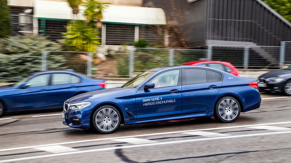 Ven y prueba la gama eléctrica de BMW con AUTOPISTA: i3 y Serie 3, Serie 5 y X3 PHEV