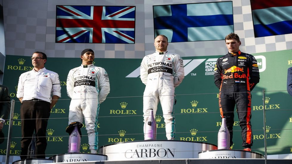 Así fue el podio del GP de Australia el año pasado: victoria de Bottas, seguido de Hamilton y Verstappen
