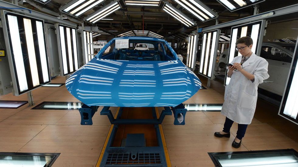Esta es la situación de las fábricas de coches españolas: el coronavirus ya suspende turnos