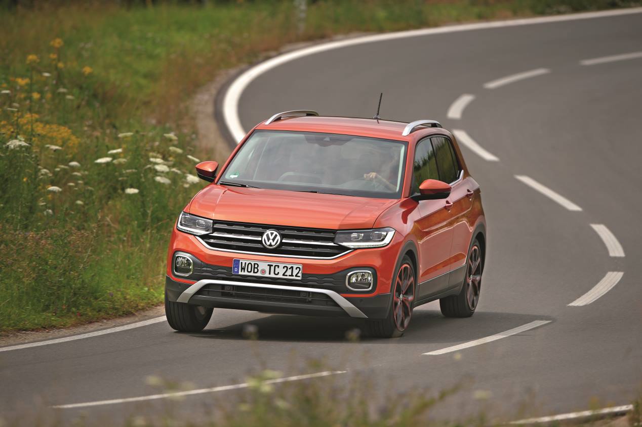 Comparativa VW T-Cross frente VW T-Roc: dos SUV tan iguales, tan diferentes