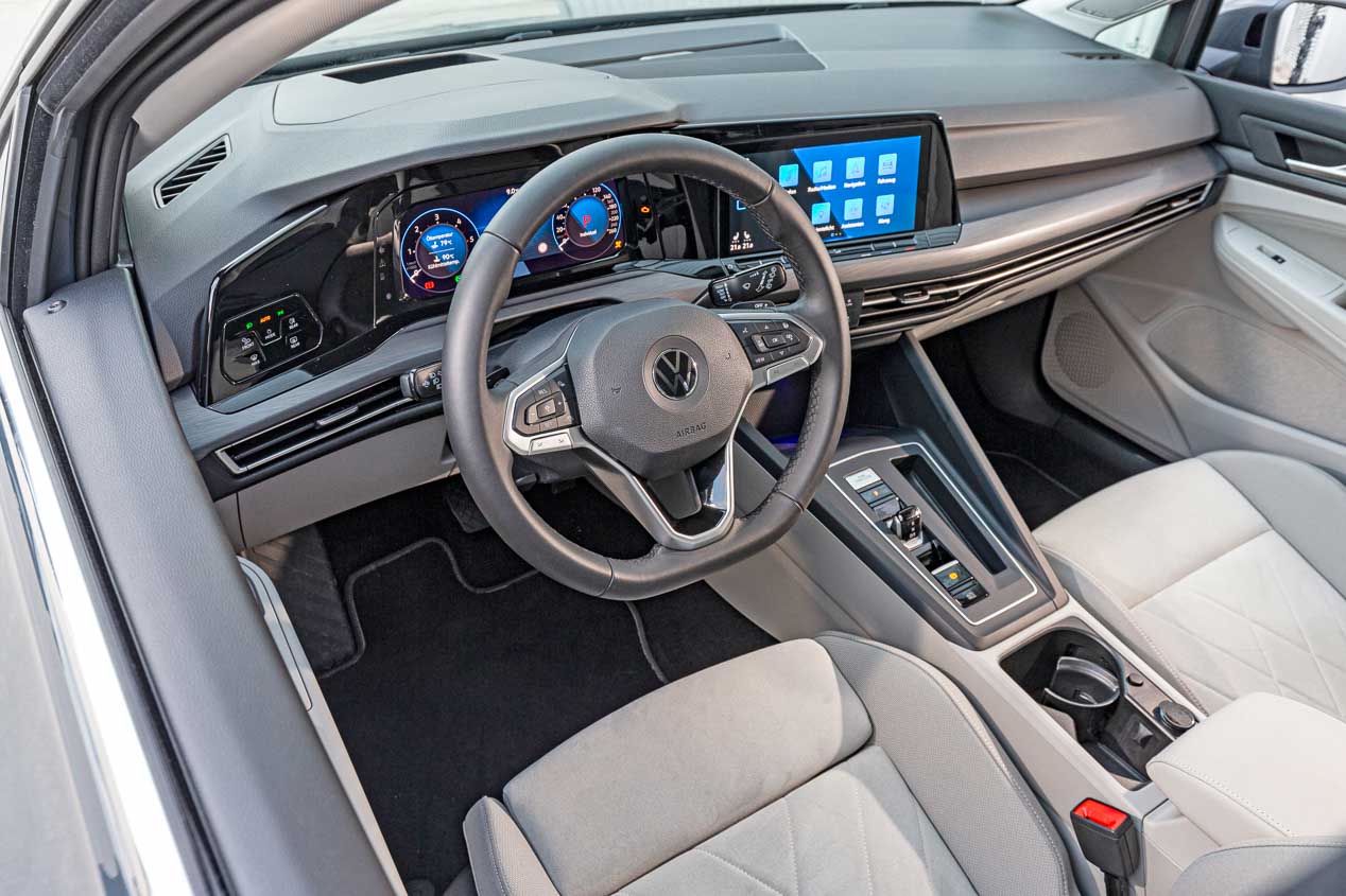 VW Golf TDi frente a eTSi, ¿cuál interesa?
