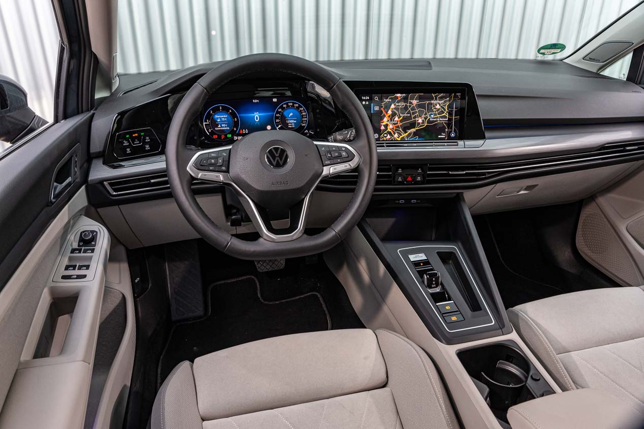 VW Golf TDi frente a eTSi, ¿cuál interesa?