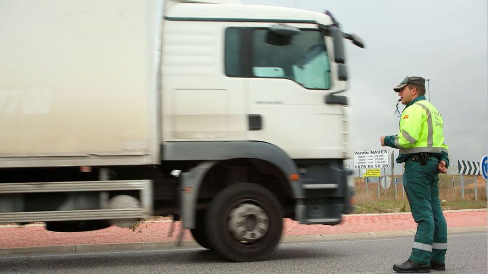 Así son las restricciones al transporte y los cortes de carretera por el estado de alarma
