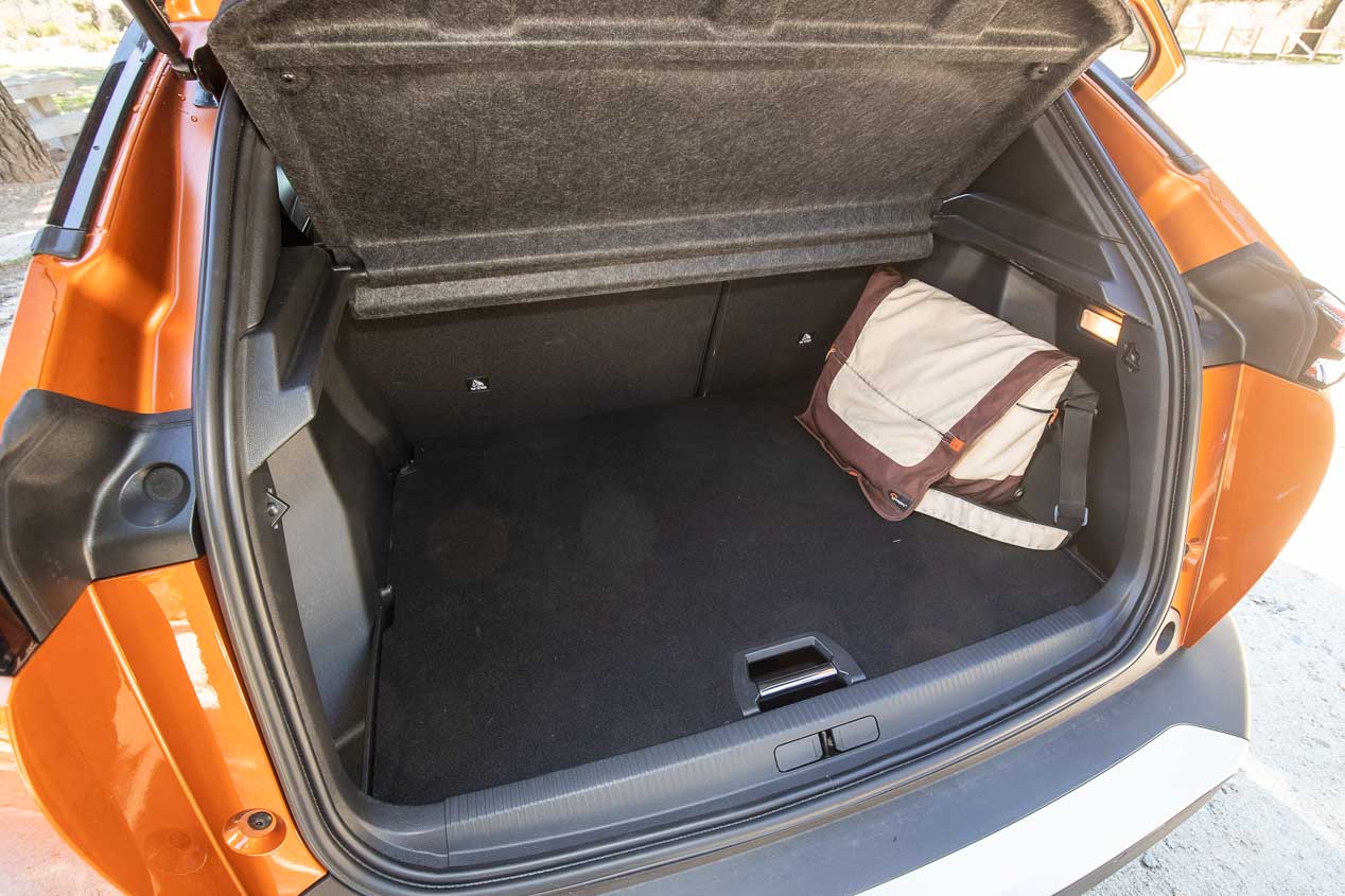 Peugoet 2008 Puretech & Renault Captur TCe: los nuevos SUV, frente a frente.