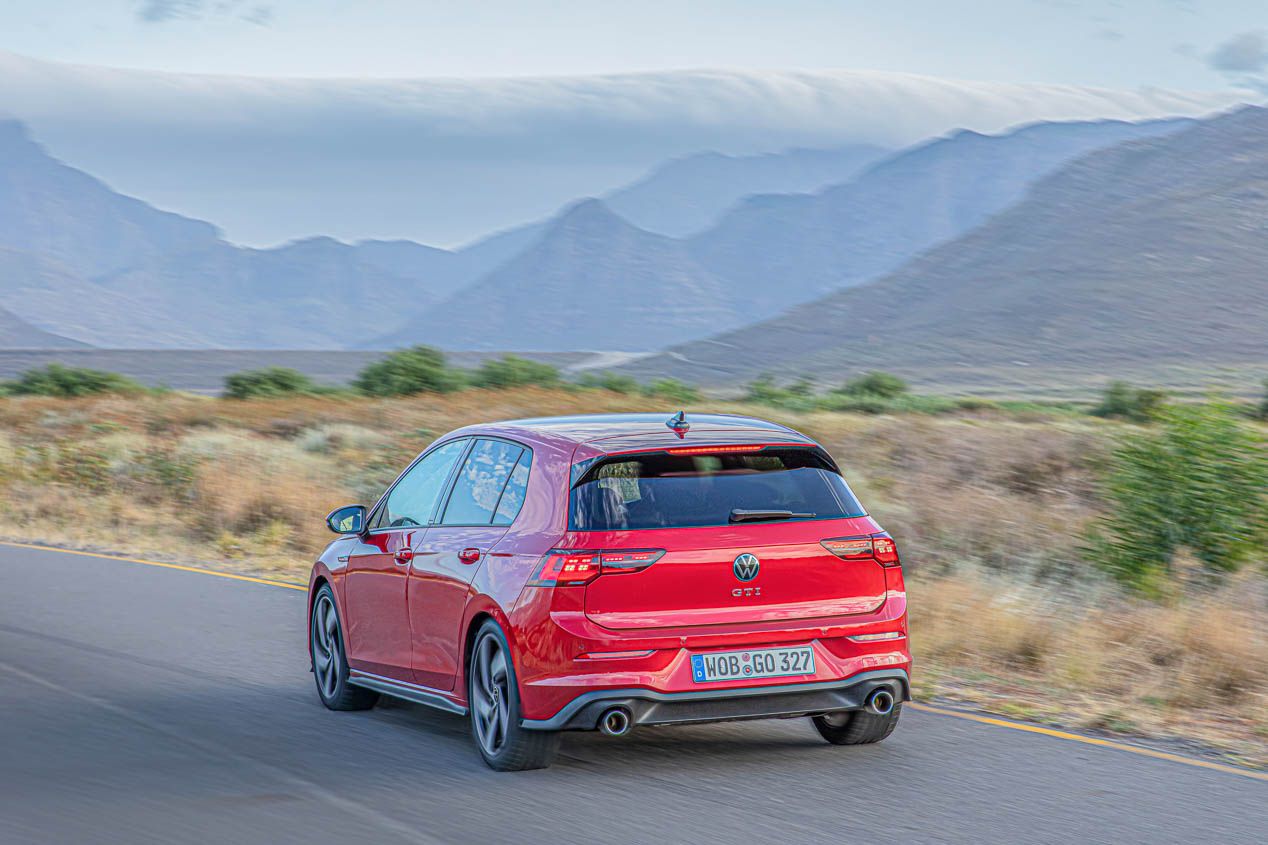 Cupra León o VW Golf 8 GTi, ¿cuál será mejor deportivo?