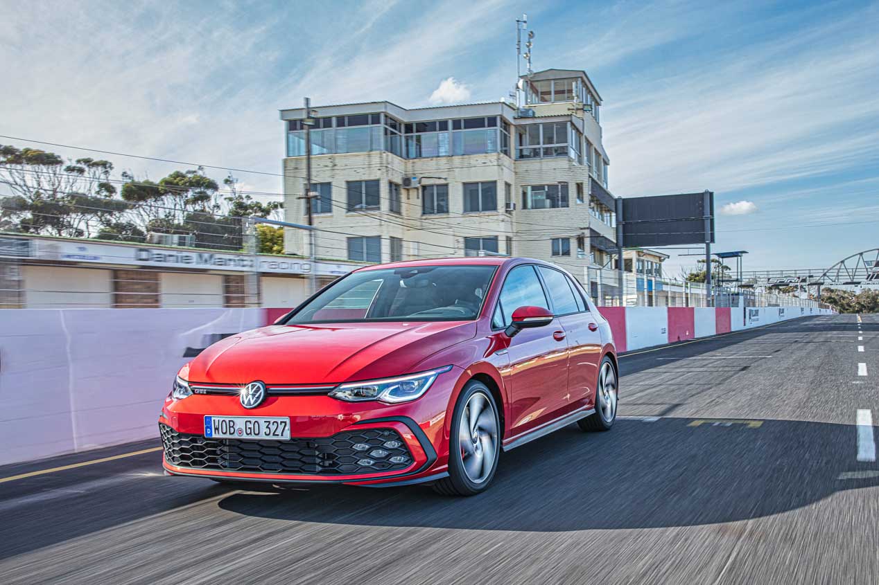 Cupra León o VW Golf 8 GTi, ¿cuál será mejor deportivo?