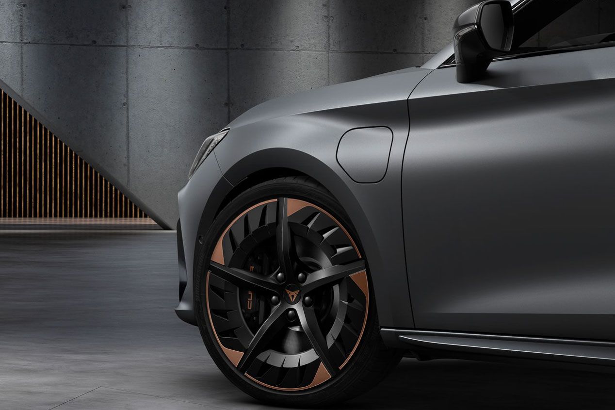 Cupra León o VW Golf 8 GTi, ¿cuál será mejor deportivo?