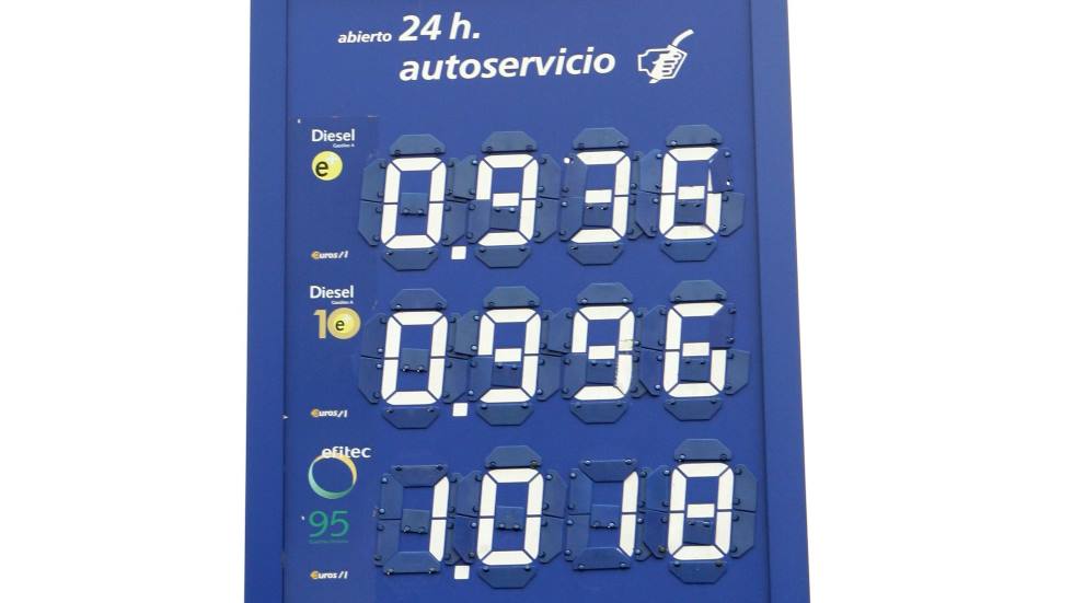 Las 10 gasolineras de Madrid y Barcelona donde el diésel ya vale menos de 1 euro