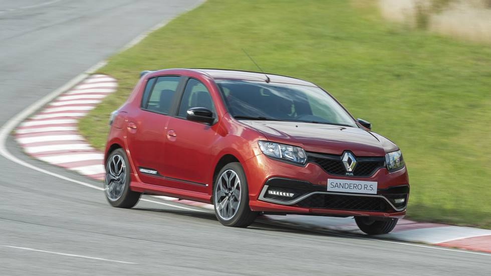 Renault Sandero RS 2020: así se renueva el pequeño deportivo de bajo coste