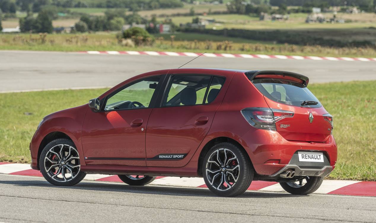 Renault Sandero RS 2020: las mejores fotos del renovado y barato deportivo