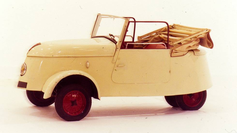 Peugeot VLV: el primer coche eléctrico a la venta y el "sanitario" de los años 40.