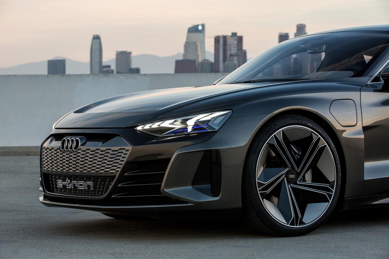 El Audi e-tron GT entra en producción.