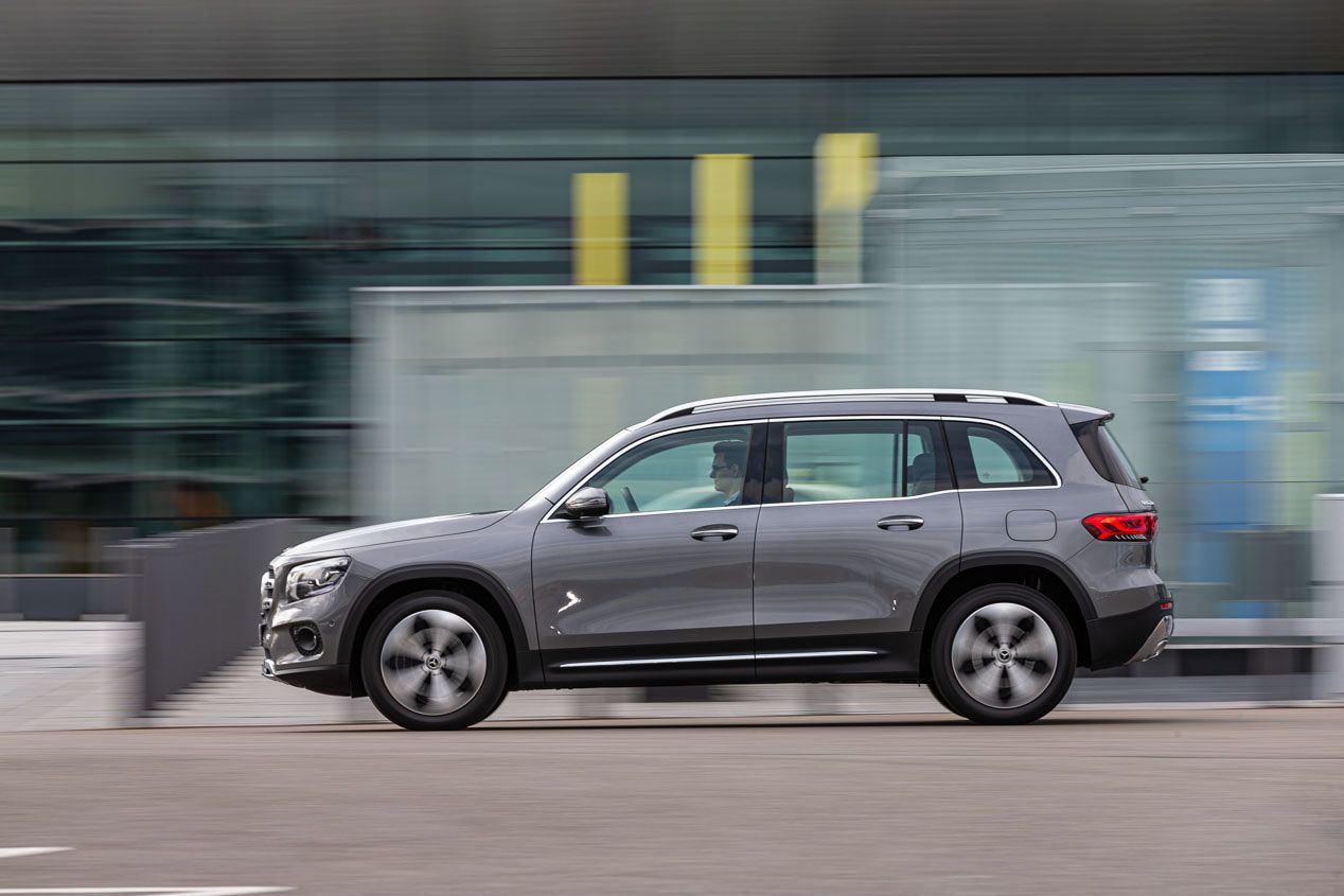 BMW X1 20d XDrive, Mercedes GLB 20d 4Matic y VW Tiguan 2.0 TDi 4Motion, ¿qué SUV es la nueva referencia?
