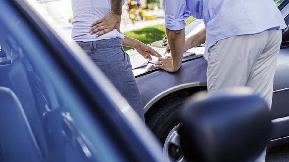 ¿Quieres dar de baja el seguro de tu coche? Estos son los pasos a seguir