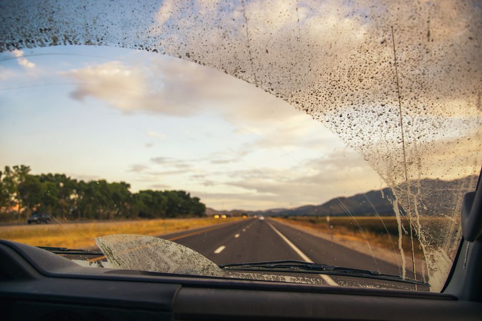 Así le afecta a tu coche el confinamiento: lo que deberás revisar