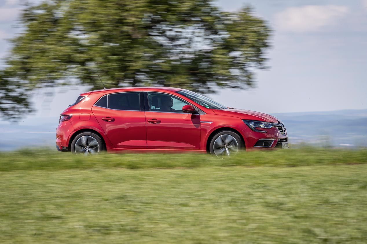 Kia Ceed, Renault Mégane y Skoda Scala: buscamos el mejor compacto de gasolina.
