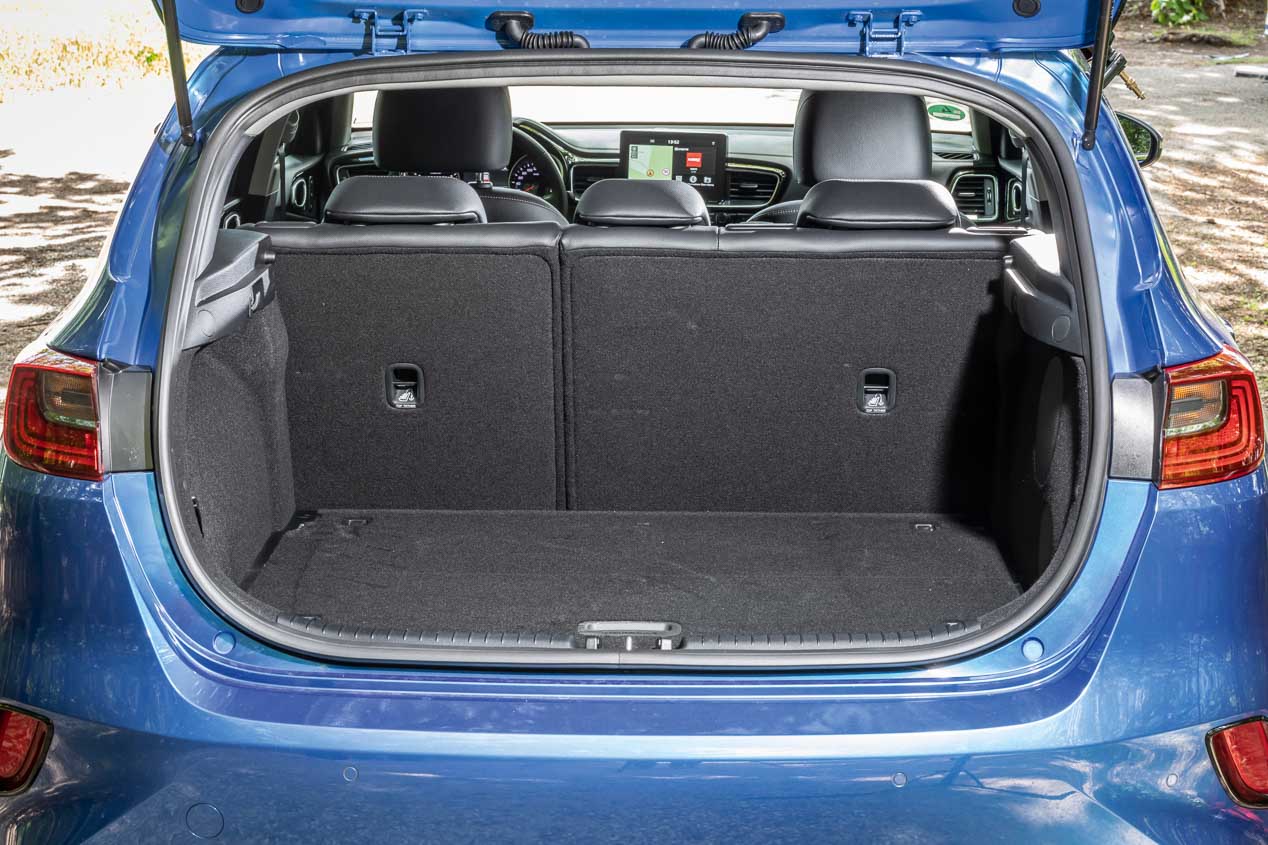 Kia Ceed, Renault Mégane y Skoda Scala: buscamos el mejor compacto de gasolina.