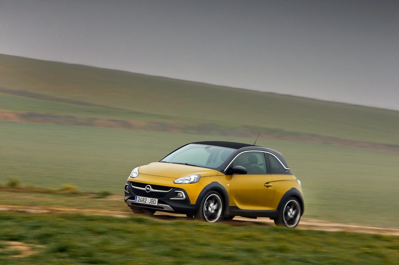 Imágenes de los coches que dicen adiós en 2020: Mercedes SLK, Volvo V40, Opel Adam…