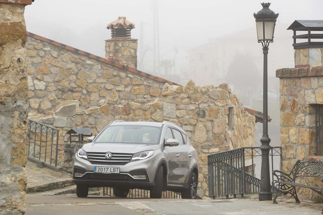 DFSK 580 1.5T 145 CV Luxury GLP: así es el nuevo SUV chino