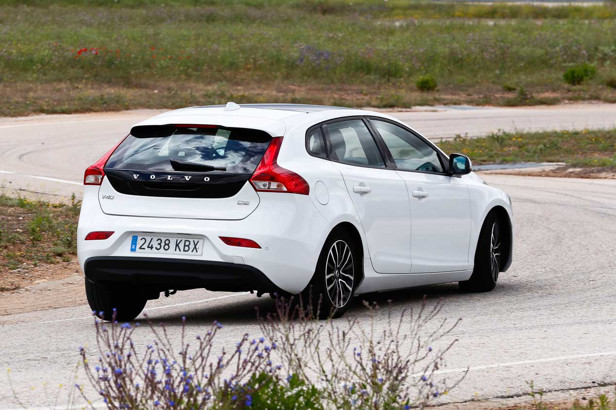 Imágenes de los coches que dicen adiós en 2020: Mercedes SLK, Volvo V40, Opel Adam…