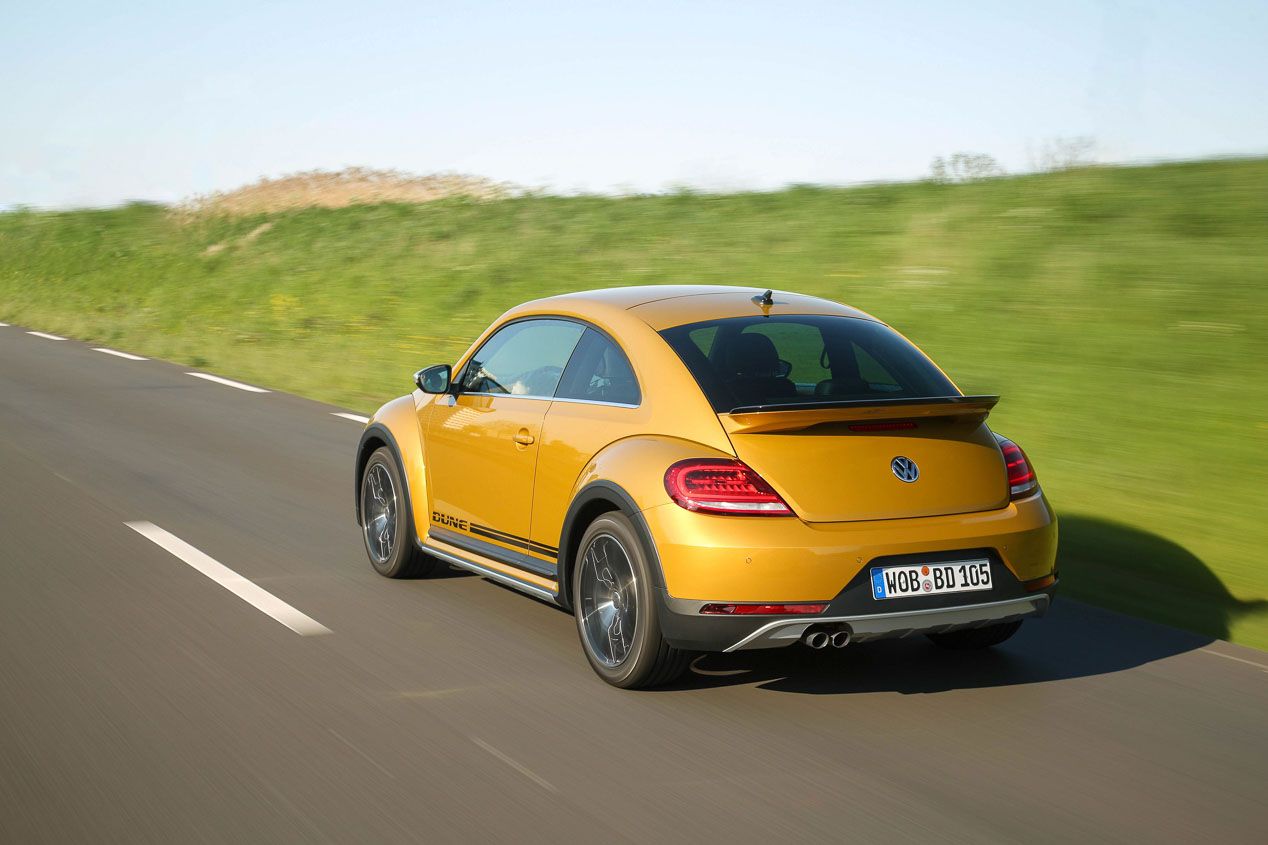 Imágenes de los coches que dicen adiós en 2020: Mercedes SLK, Volvo V40, Opel Adam…