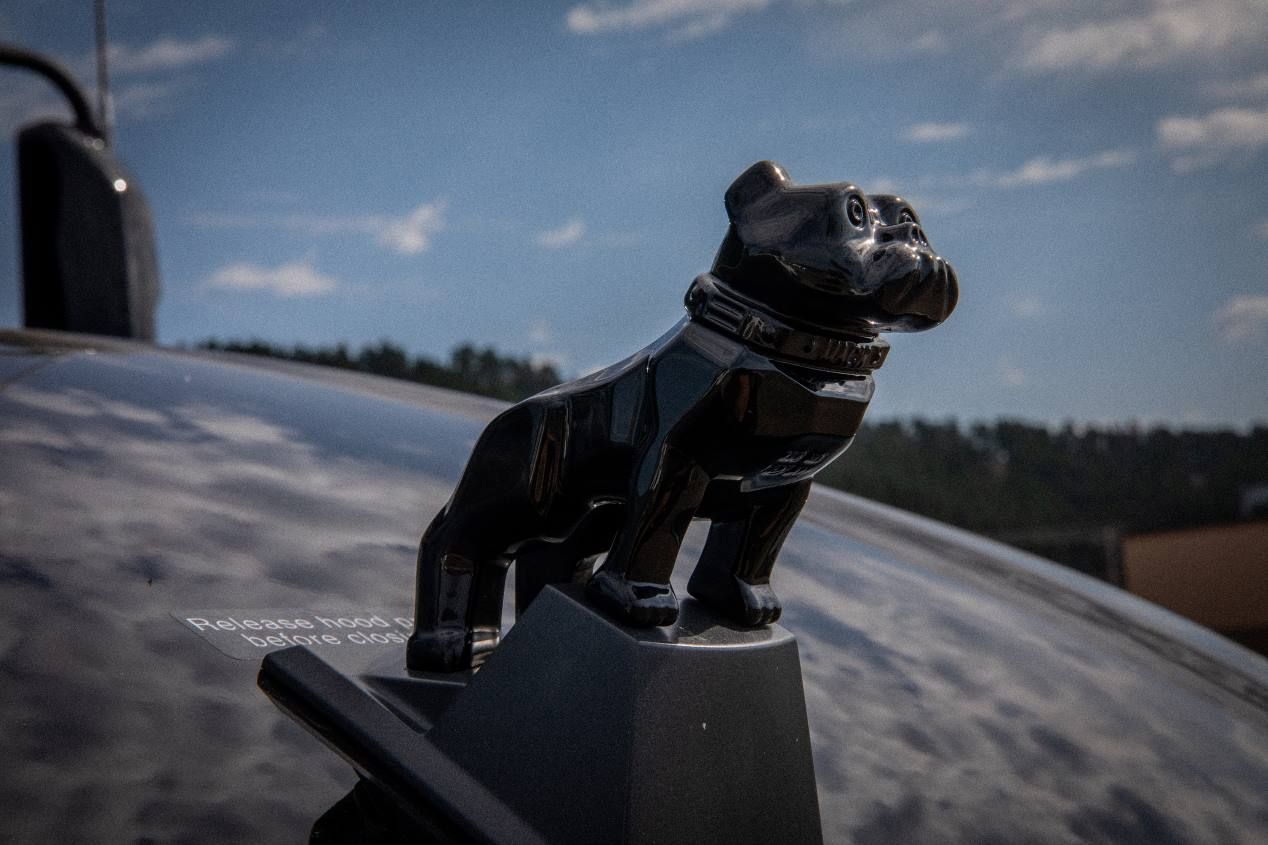 Mack Trucks Black Anthem: así es el nuevo camión