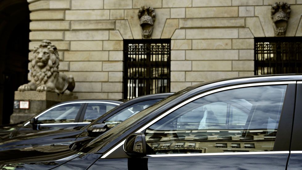 Nuevo servicio de desinfección de coches oficiales del Gobierno: ¿cuánto ha costado?