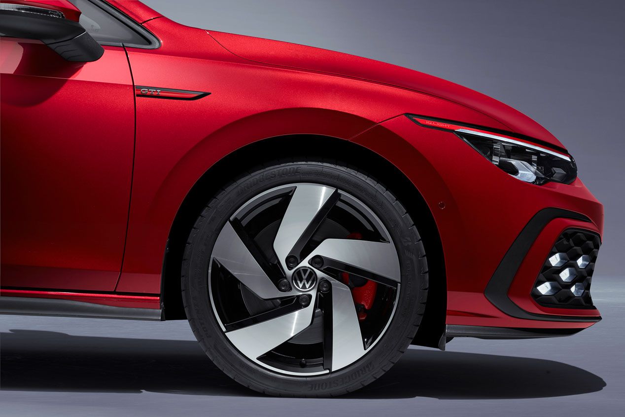 Volkswagen Golf GTI 8