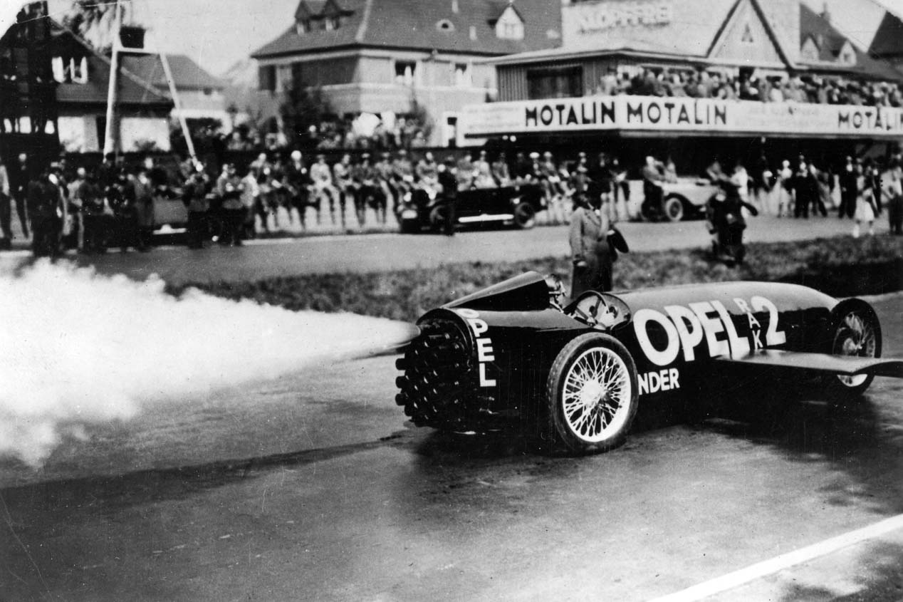 Opel repasa sus 120 años de historia a través de sus hitos tecnológicos
